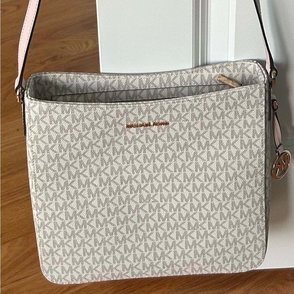 NNT Michael Kors Cream and Pink Crossbody Bag with Gold Accents